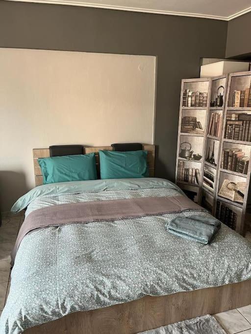 Central Modern Apartment Wolos Zewnętrze zdjęcie